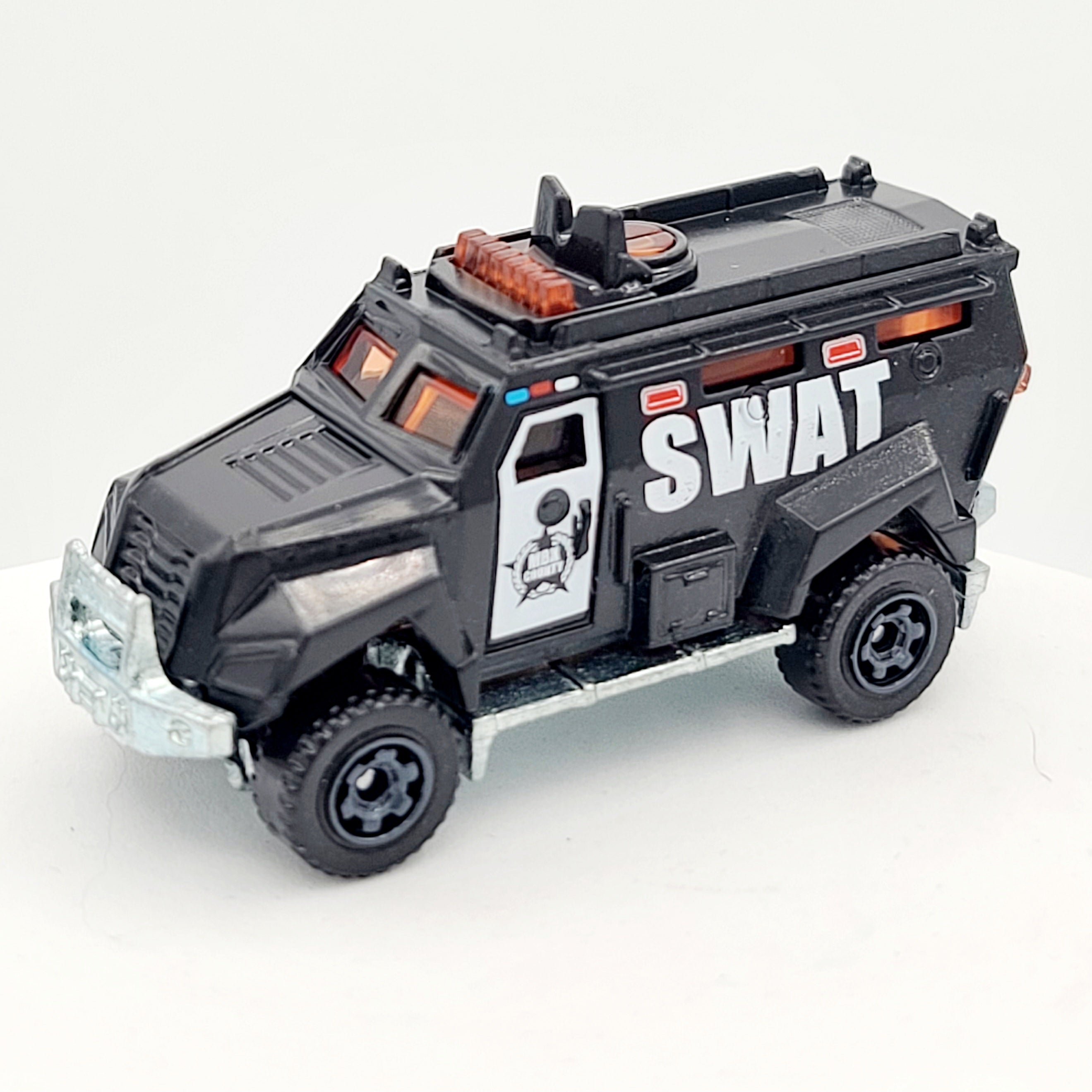 Matchbox S.W.A.T. Truck (2013 MBX Basic - Heroic Rescue)